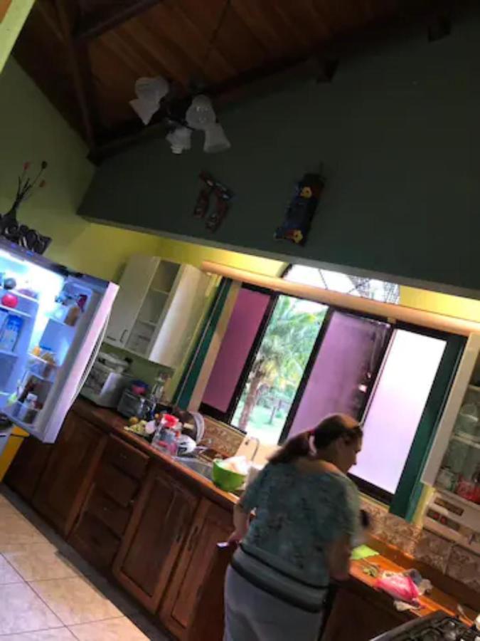 Linda Casa De Verano Con Amplias Zonas Verdes San Isidro De El General Exteriér fotografie